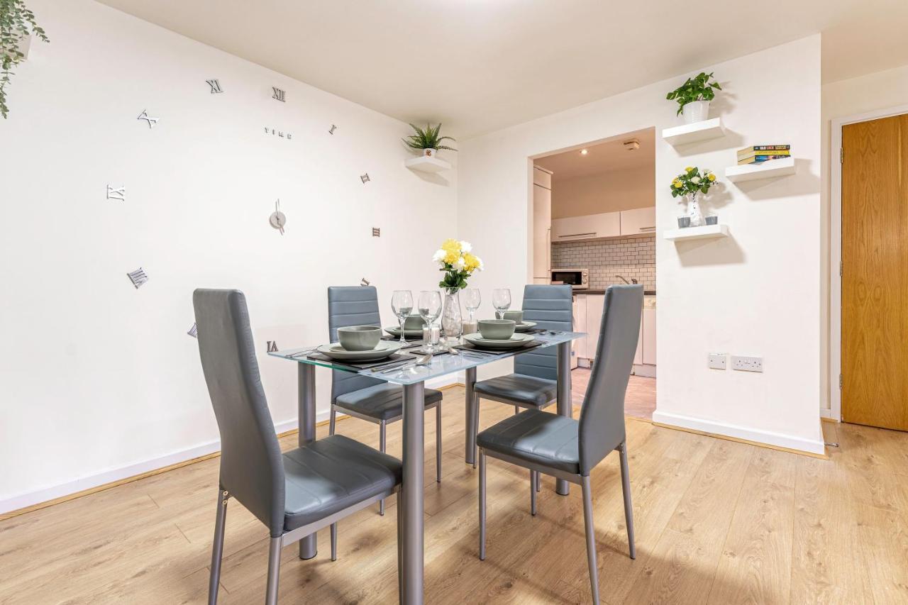 Riley House Spacious City Apartment Coventry Ngoại thất bức ảnh
