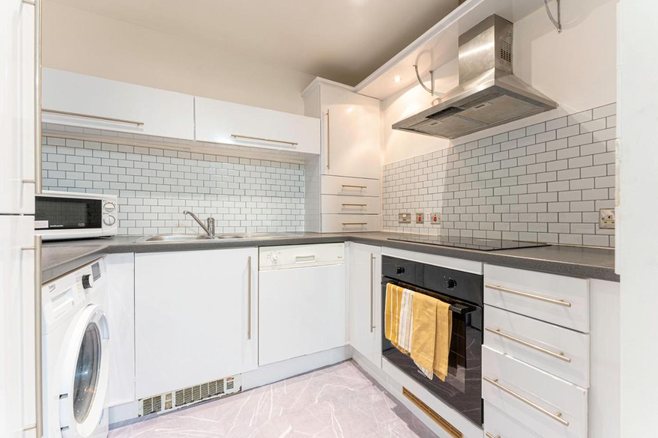 Riley House Spacious City Apartment Coventry Ngoại thất bức ảnh