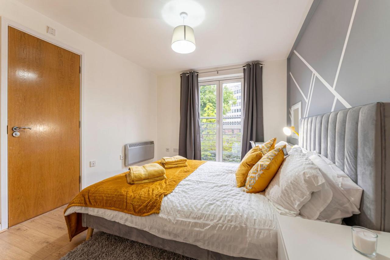 Riley House Spacious City Apartment Coventry Ngoại thất bức ảnh
