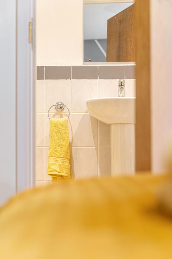 Riley House Spacious City Apartment Coventry Ngoại thất bức ảnh